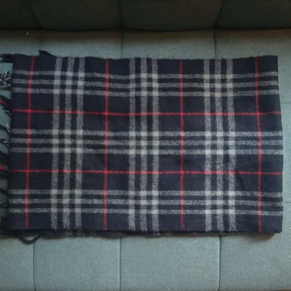 BURBERRY Vintage 100% Lambswool Nova Check Navy Blue Plaid Scarf - Picture 2 of 5